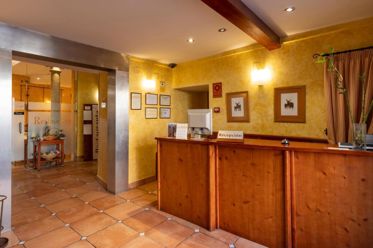 Hostal Restaurante Puerta Del Alcazar Ávila Extérieur photo