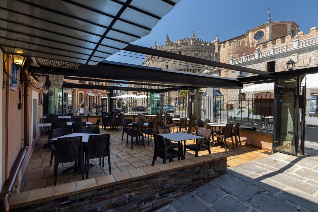 Hostal Restaurante Puerta Del Alcazar Ávila Extérieur photo