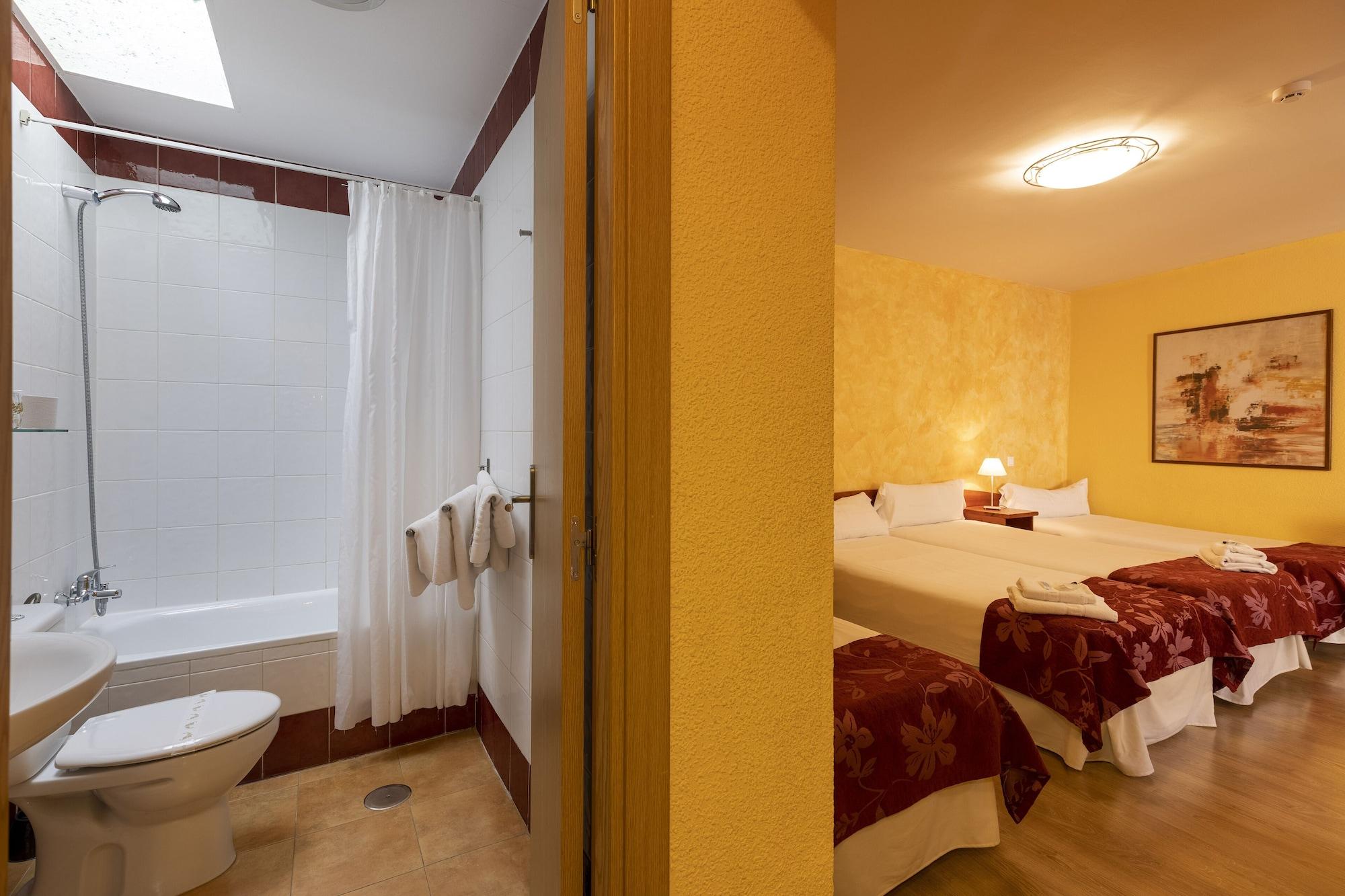 Hostal Restaurante Puerta Del Alcazar Ávila Extérieur photo