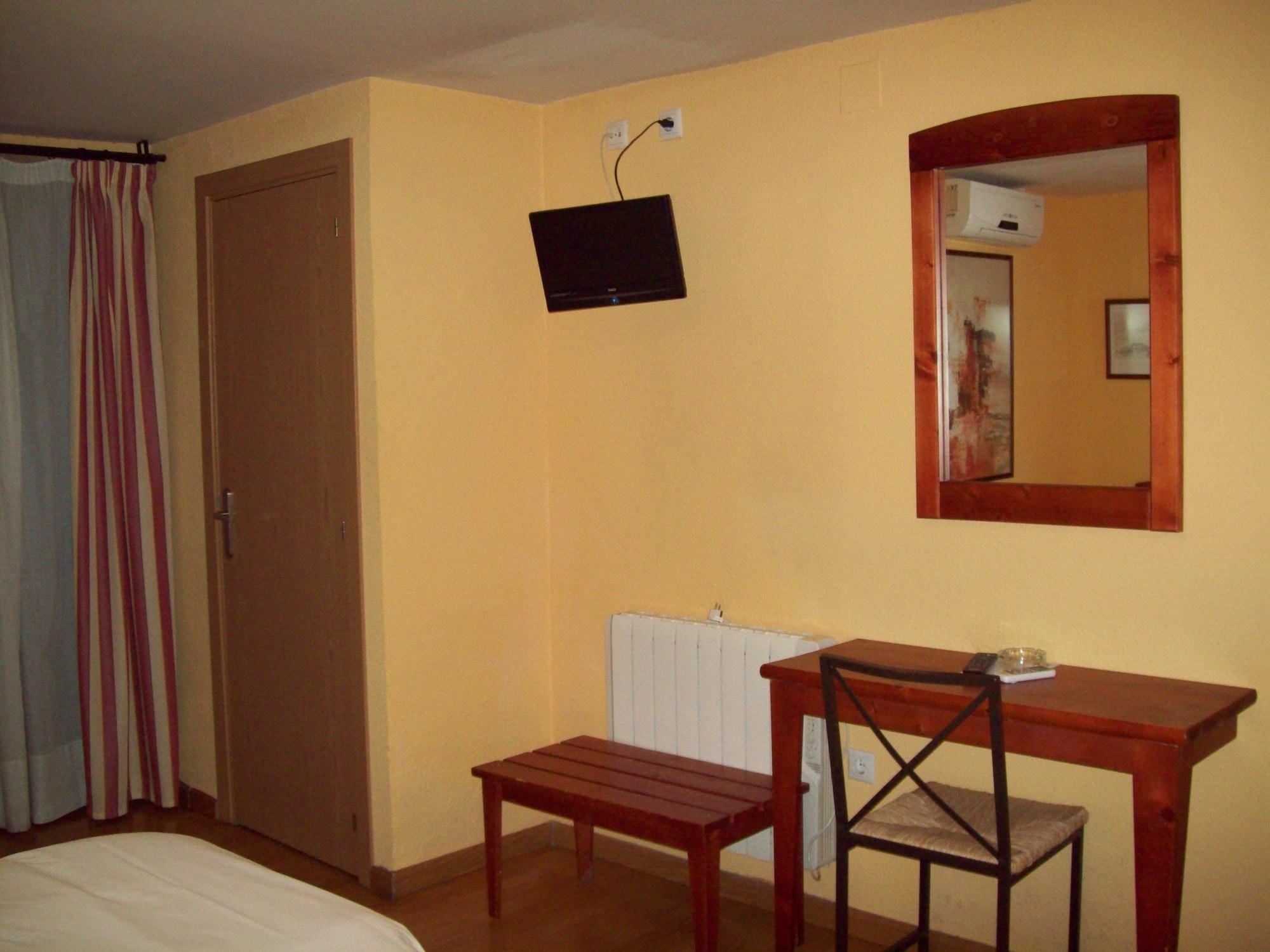 Hostal Restaurante Puerta Del Alcazar Ávila Extérieur photo