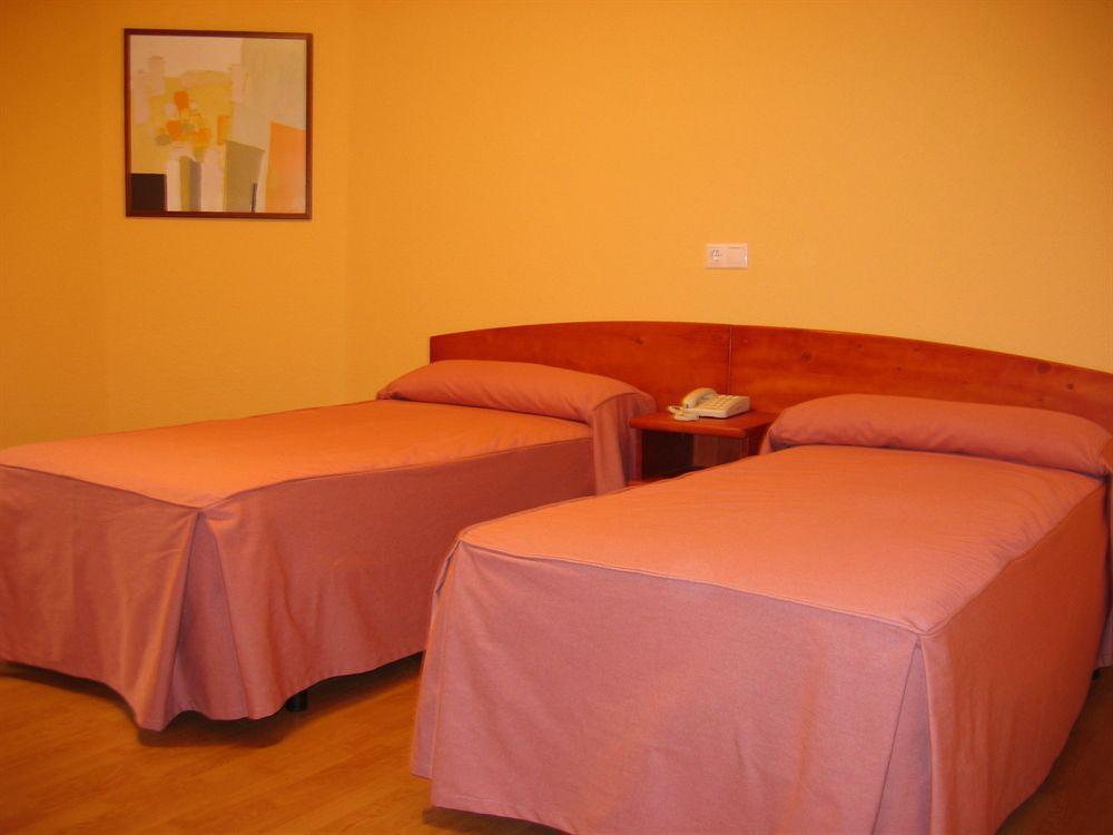 Hostal Restaurante Puerta Del Alcazar Ávila Extérieur photo