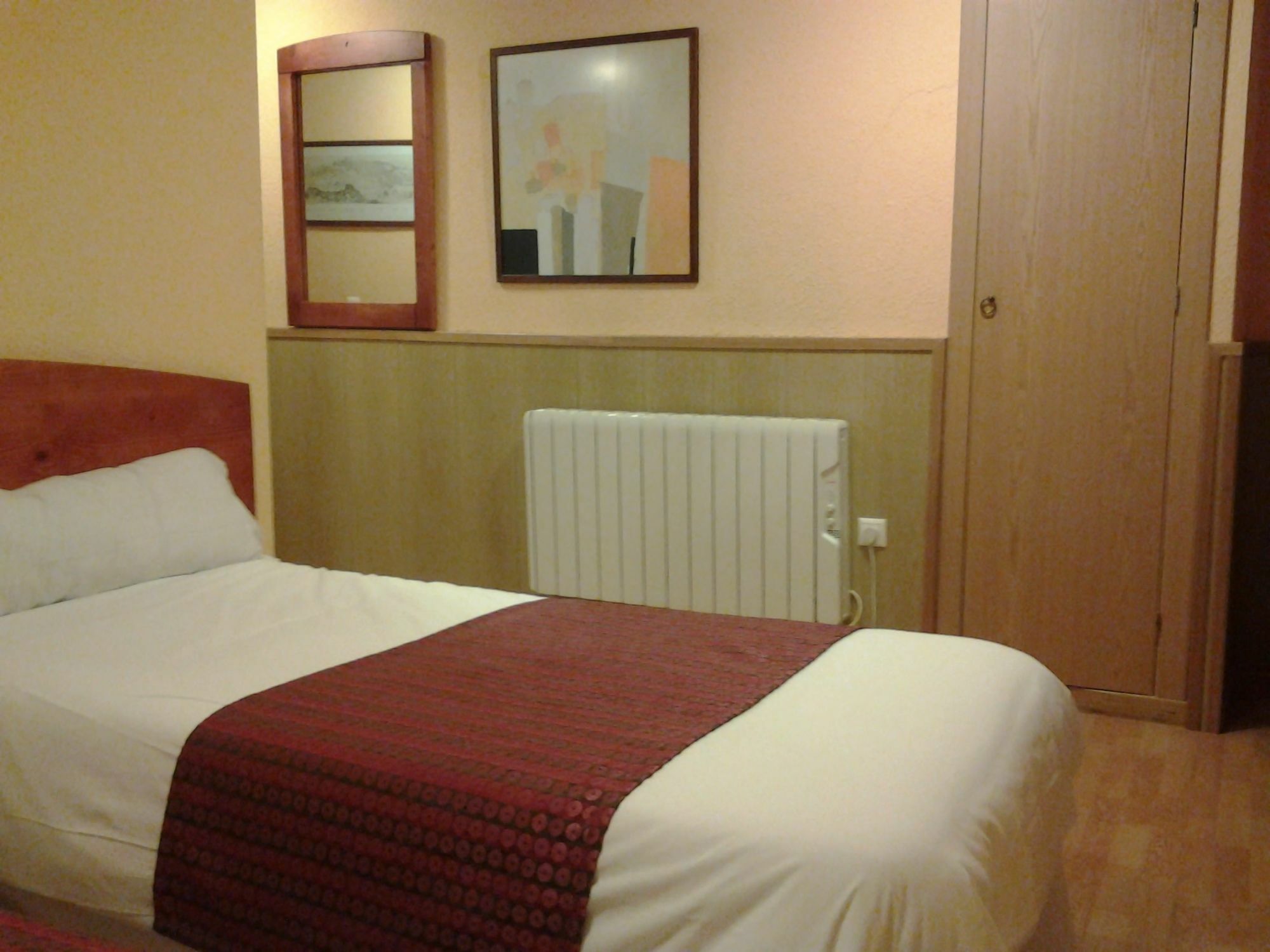 Hostal Restaurante Puerta Del Alcazar Ávila Extérieur photo